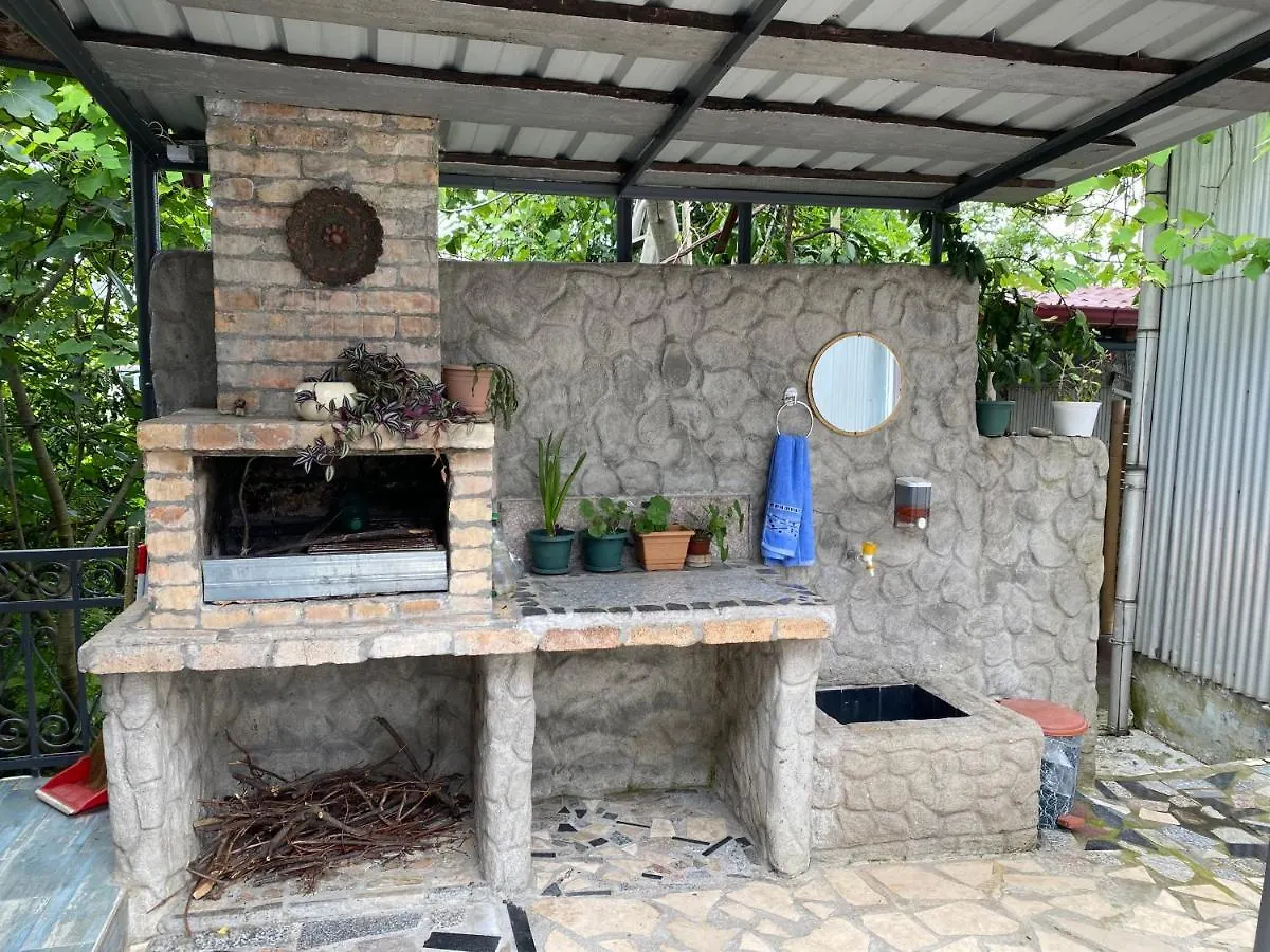 Maiko'S House Guest House Batumi