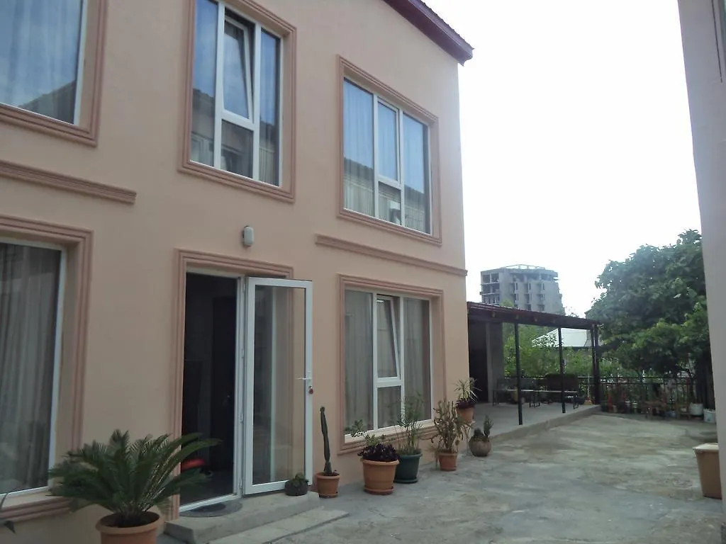 Maiko'S House Guest House Batumi
